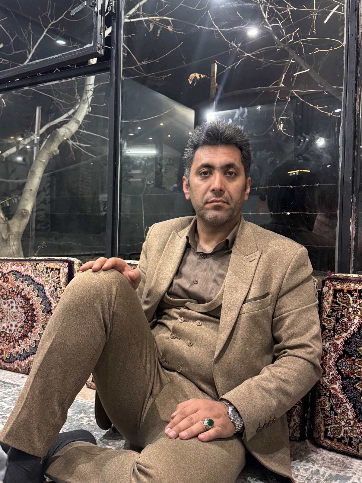 وکیل وفا هزارپیشه