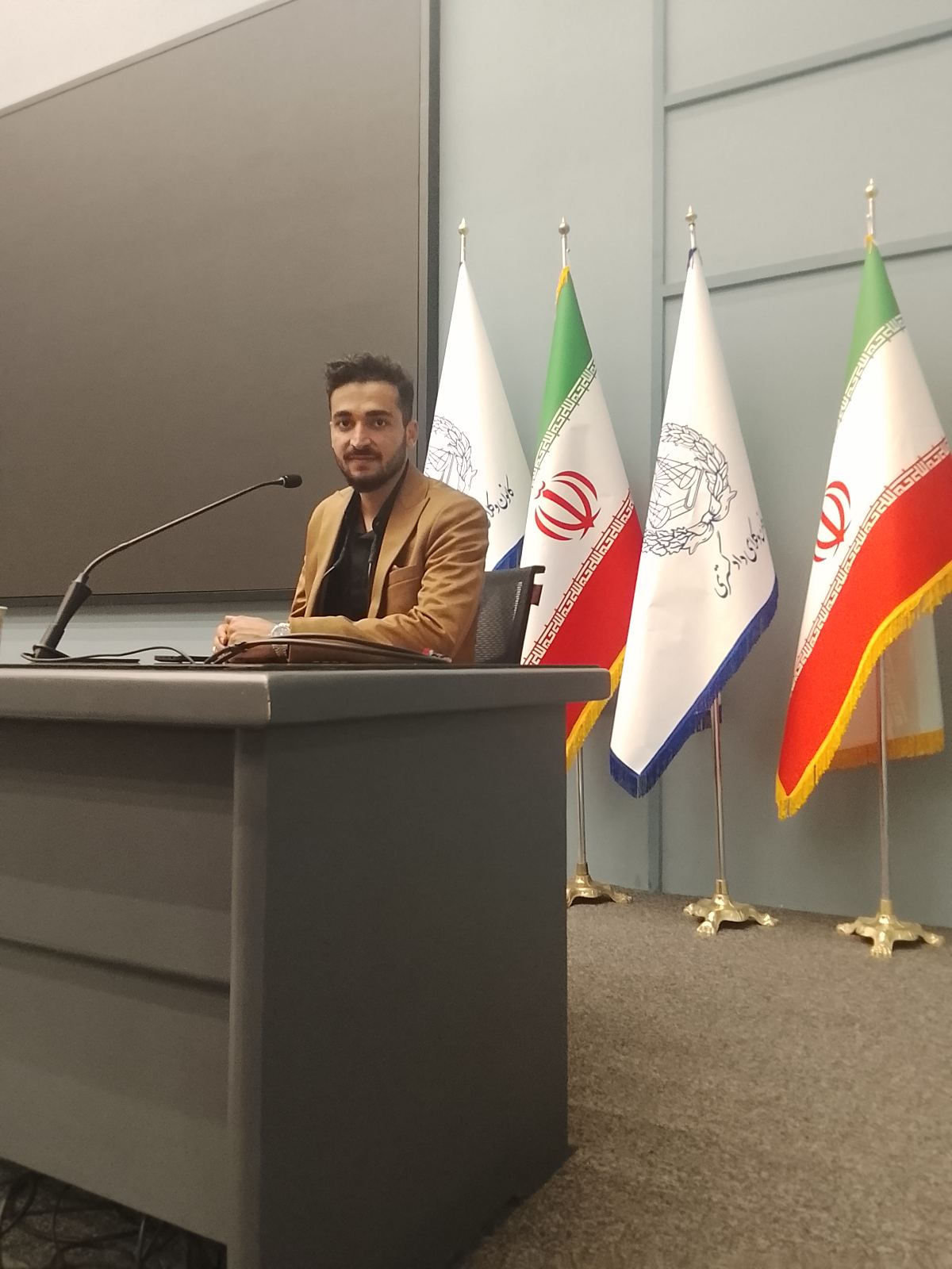 وکیل ومشاورحقوقی حسین رحیمی آتانی