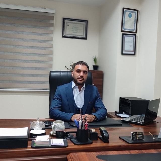 وکیل پایه یک دادگستری آیت سلطانپور