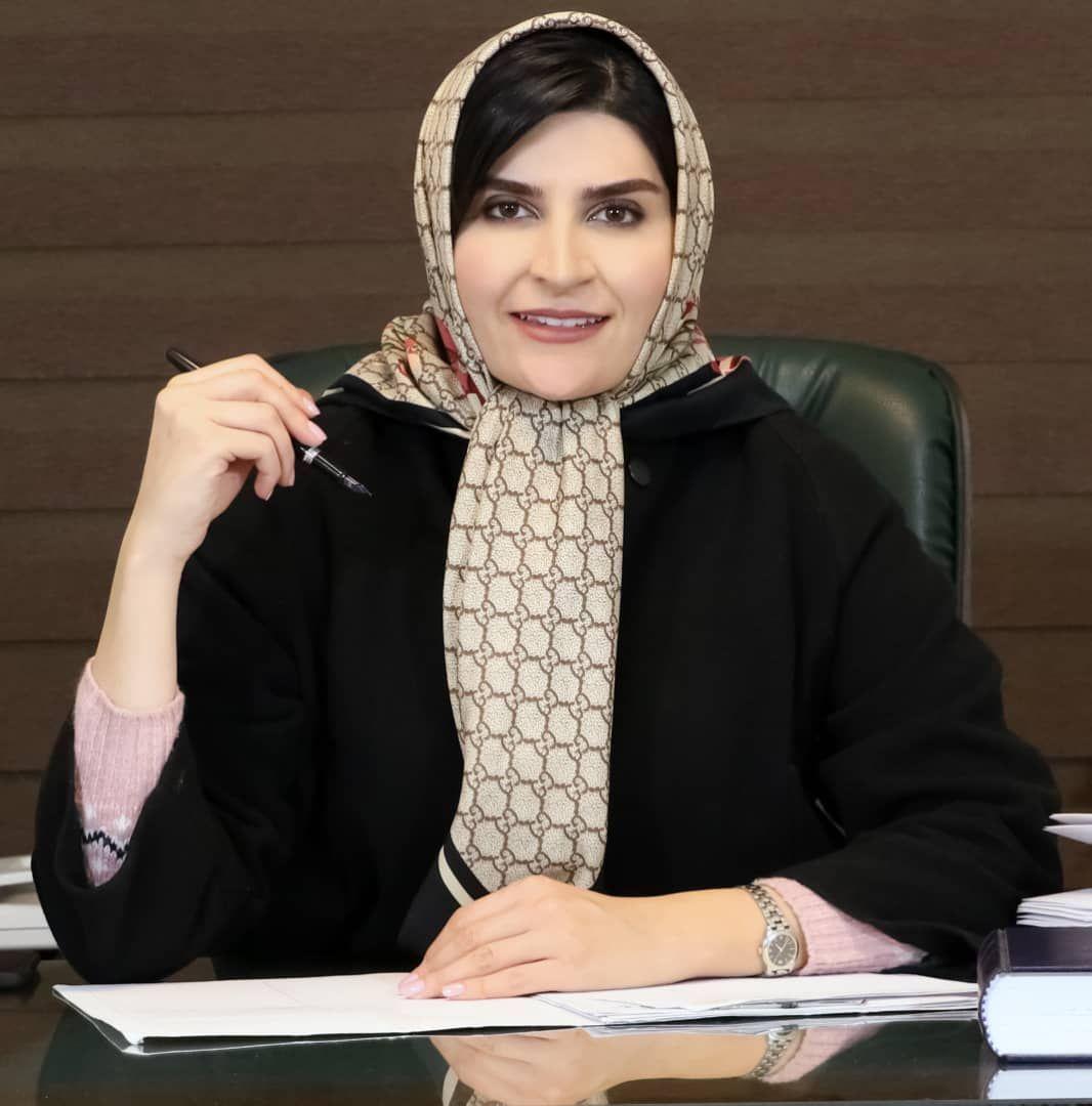 وکیل پایه یک دادگستری بهاره فیض