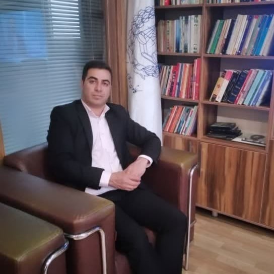 وکیل پایه یک دادگستری