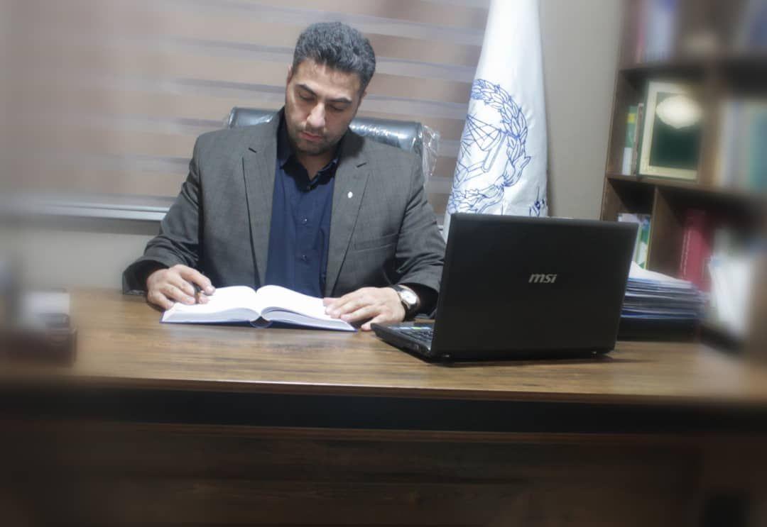وکيل پايه يک دادگستري حسين فرحزادي
