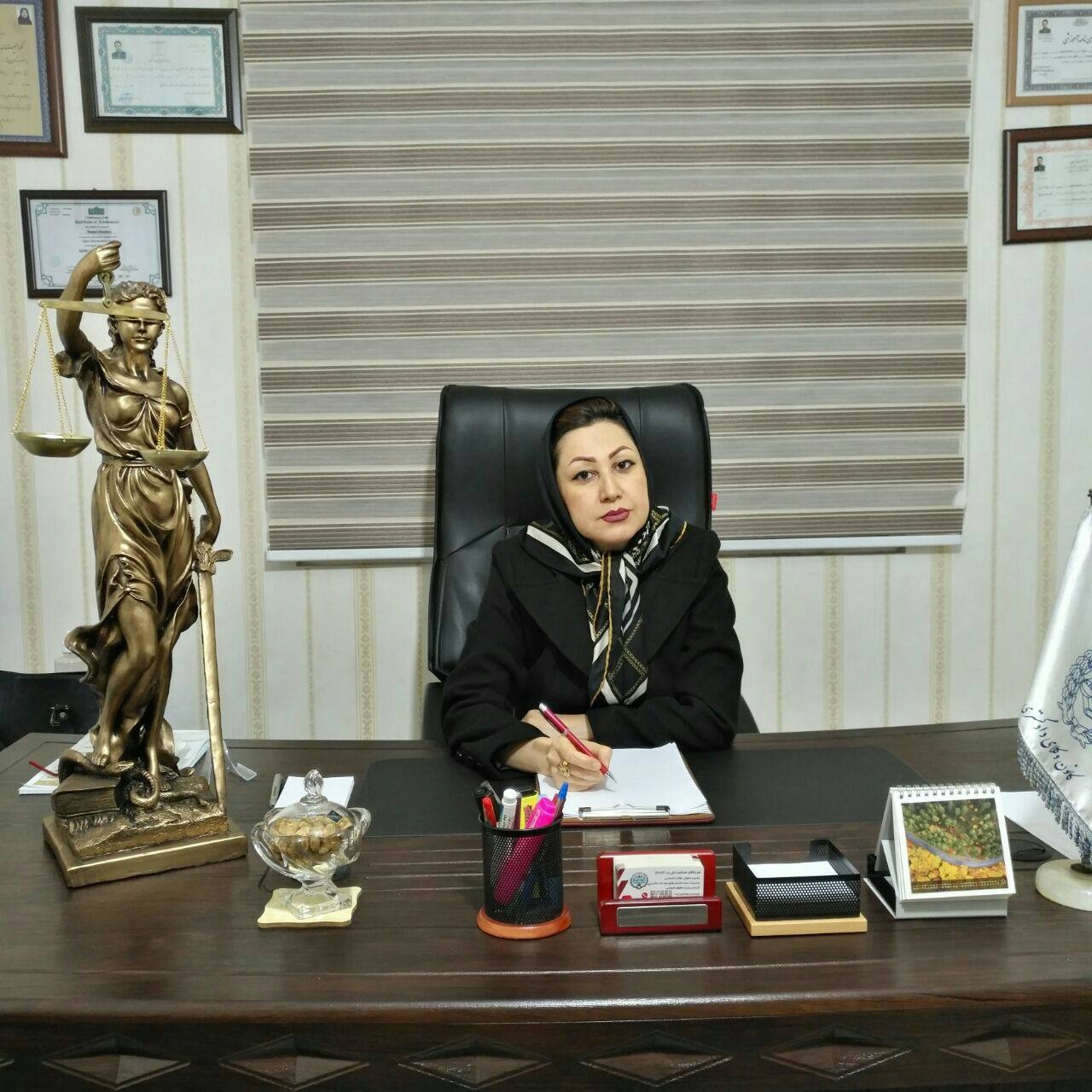 وکیل پایه یک دادگستری خانم محبوبه توکلی