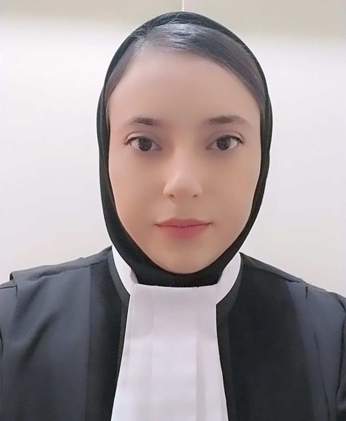 وکیل پایه یک دادگستری رقیه برزگر
