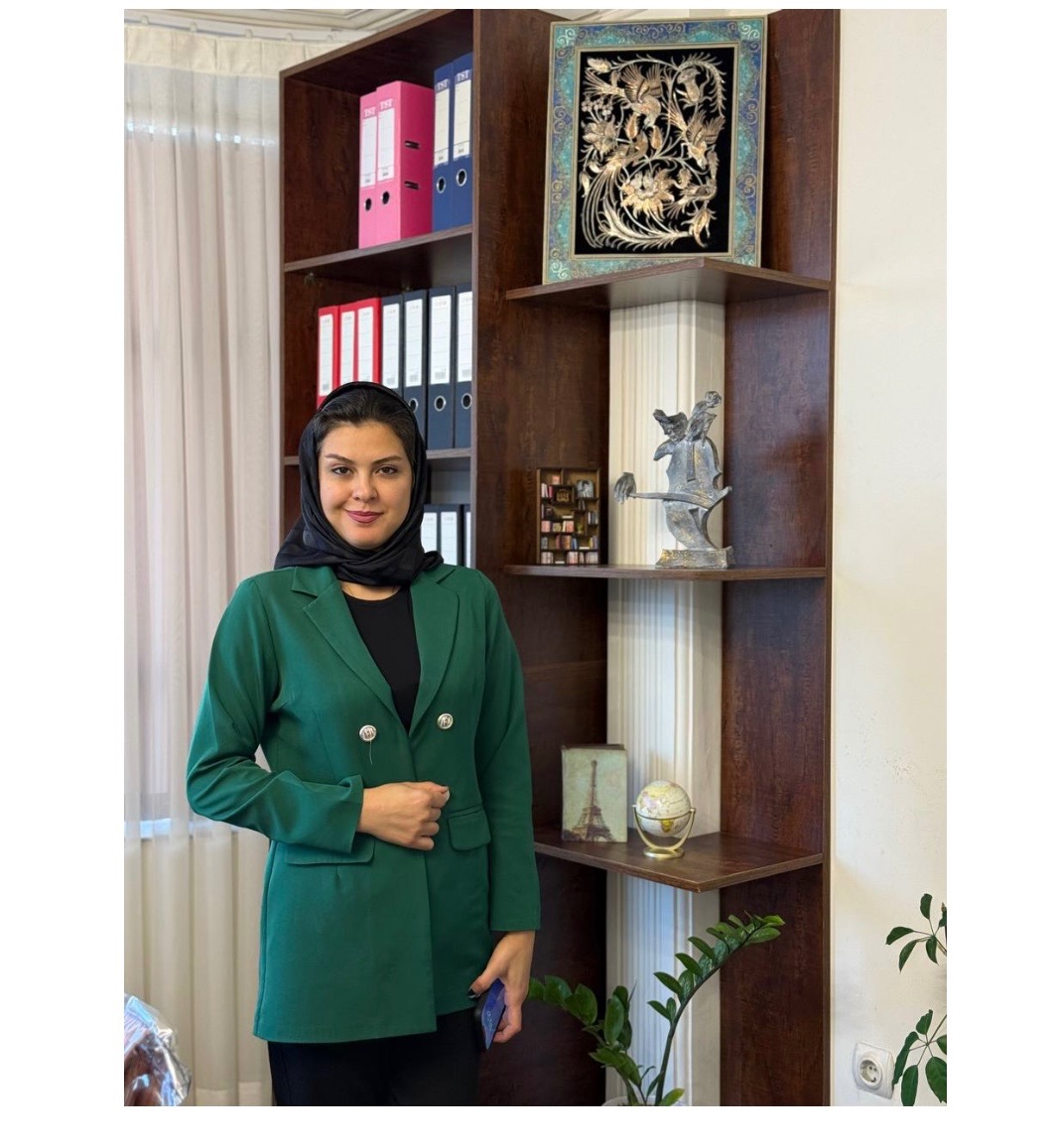 وکیل پایه یک دادگستری فاطمه آذریون