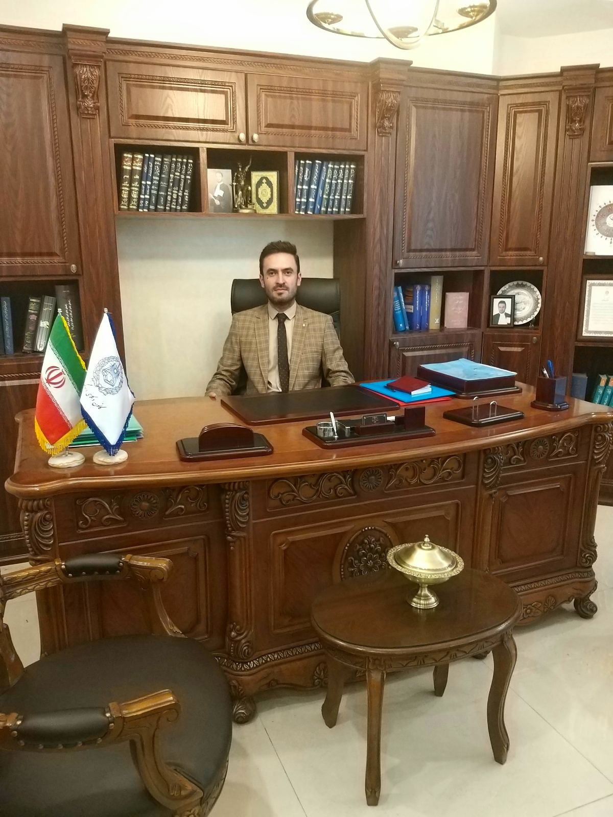 وکیل پایه یک دادگستری محمد تاجی