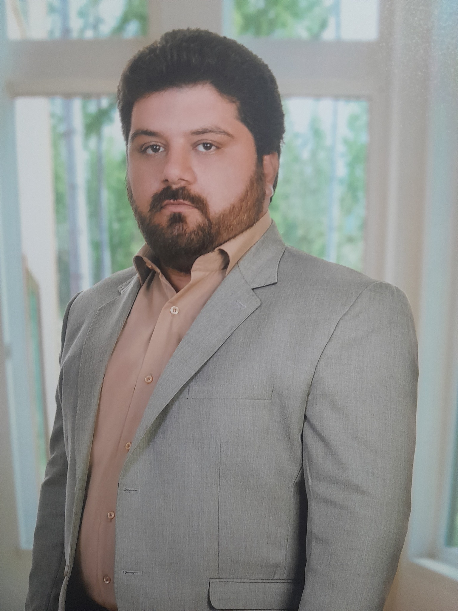 وکیل پایه یک دادگستری گلواری
