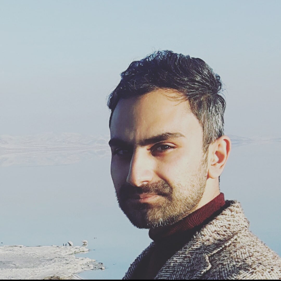 وکیل پوریا صادقی