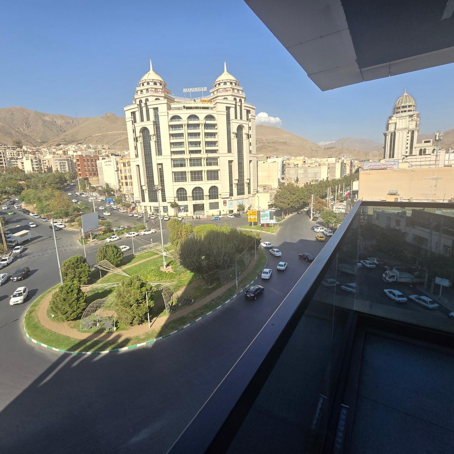 وین تک پنجره یک