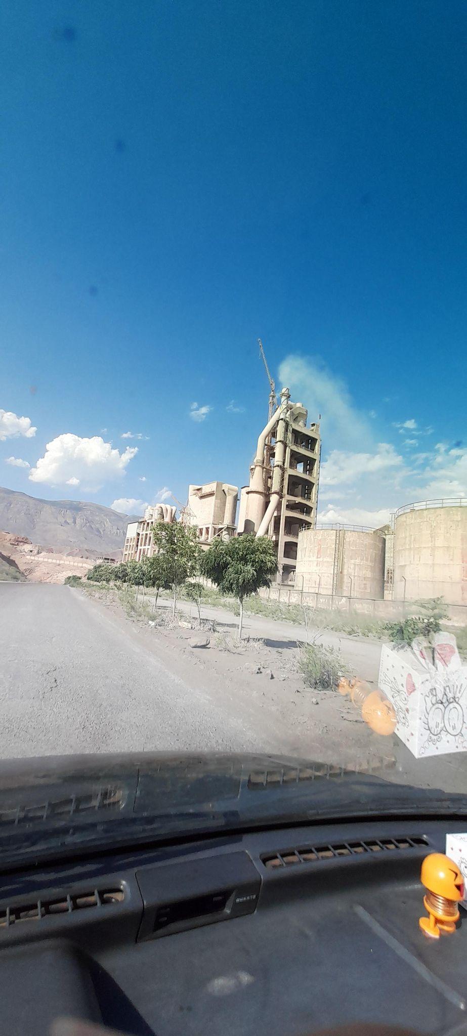 کارخانه سیمان لوشان