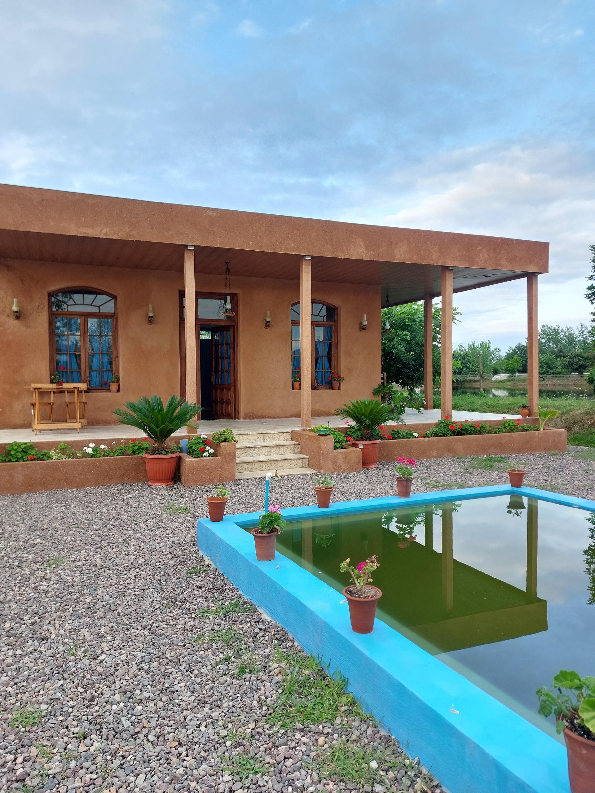 کافه رستوران سنتی بهرنگ