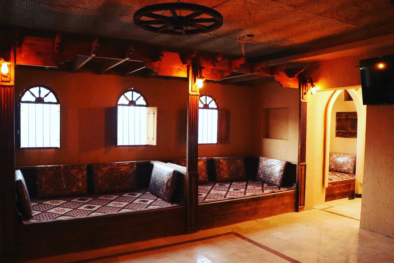 کافه رستوران سنتی دودلفین