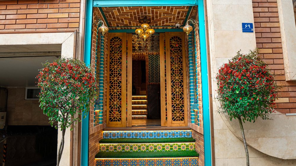 کافه رستوران سنتی عمارت مسینه