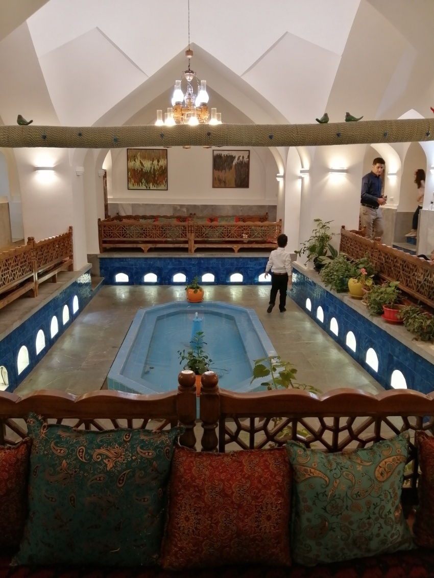 کافه رستوران کانی ‌(حمام عبدالخالق)