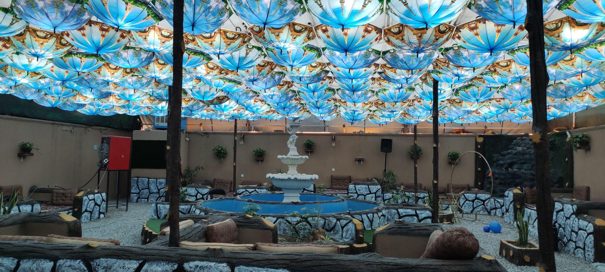 کافه رستوران گلخانه ای رادامیر