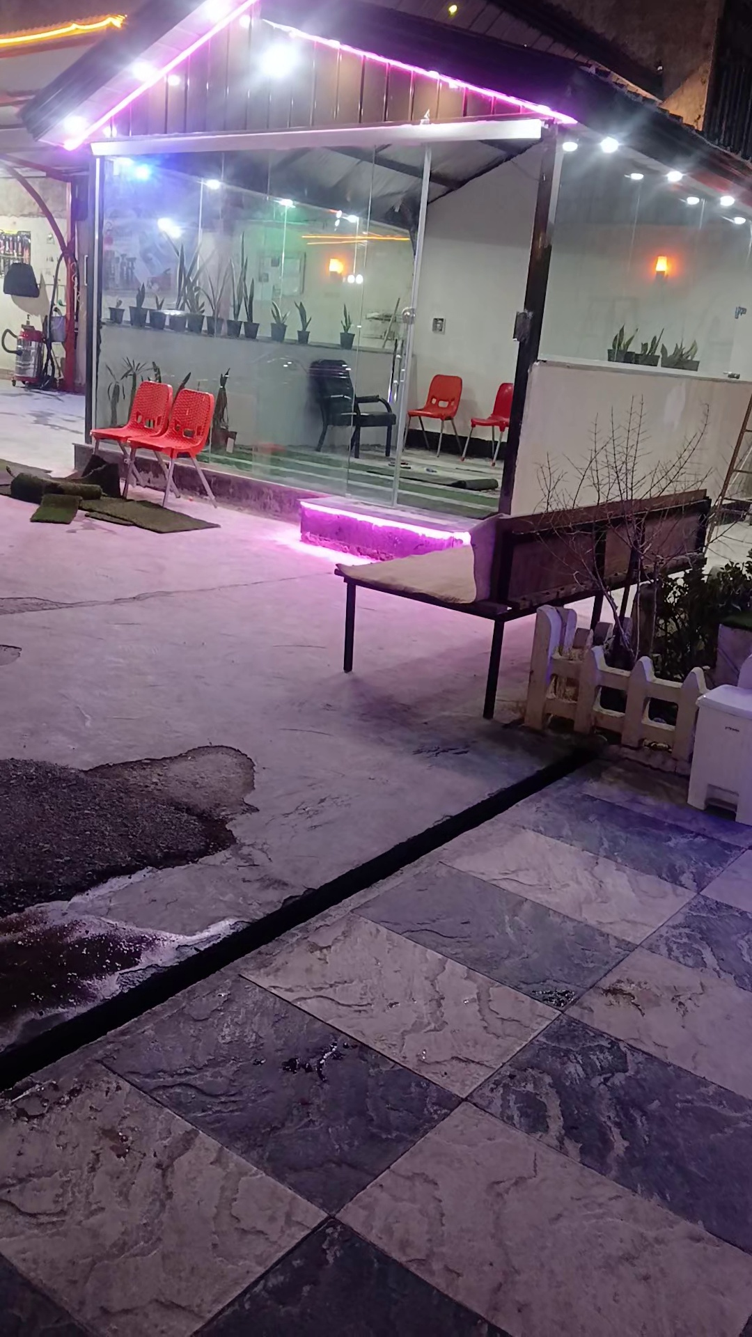 کافه و قلیون سرای امیرخان
