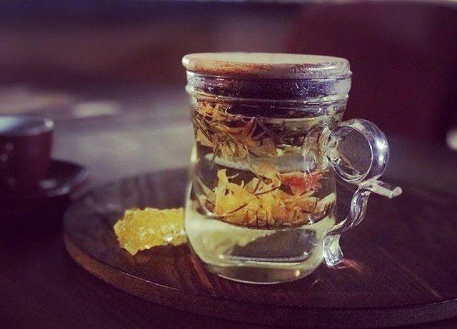 كافه گالرى نقطه
