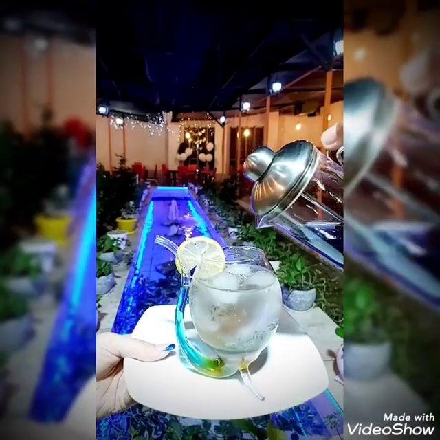 کافی شاپ پتوس