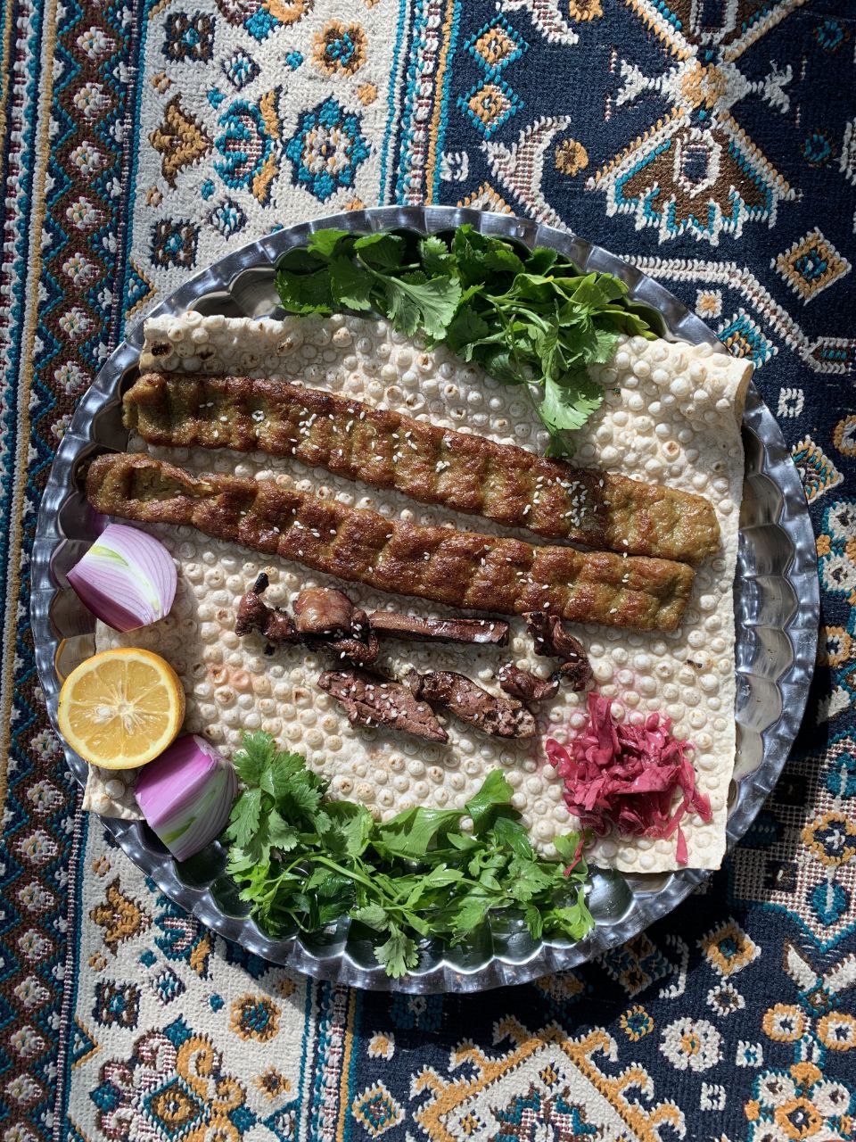 کبابی و جگرکی دوقلوها