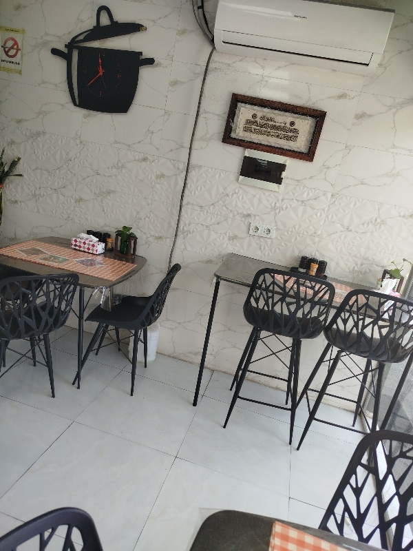 کترینگ و غذای ایرانی دوتاس