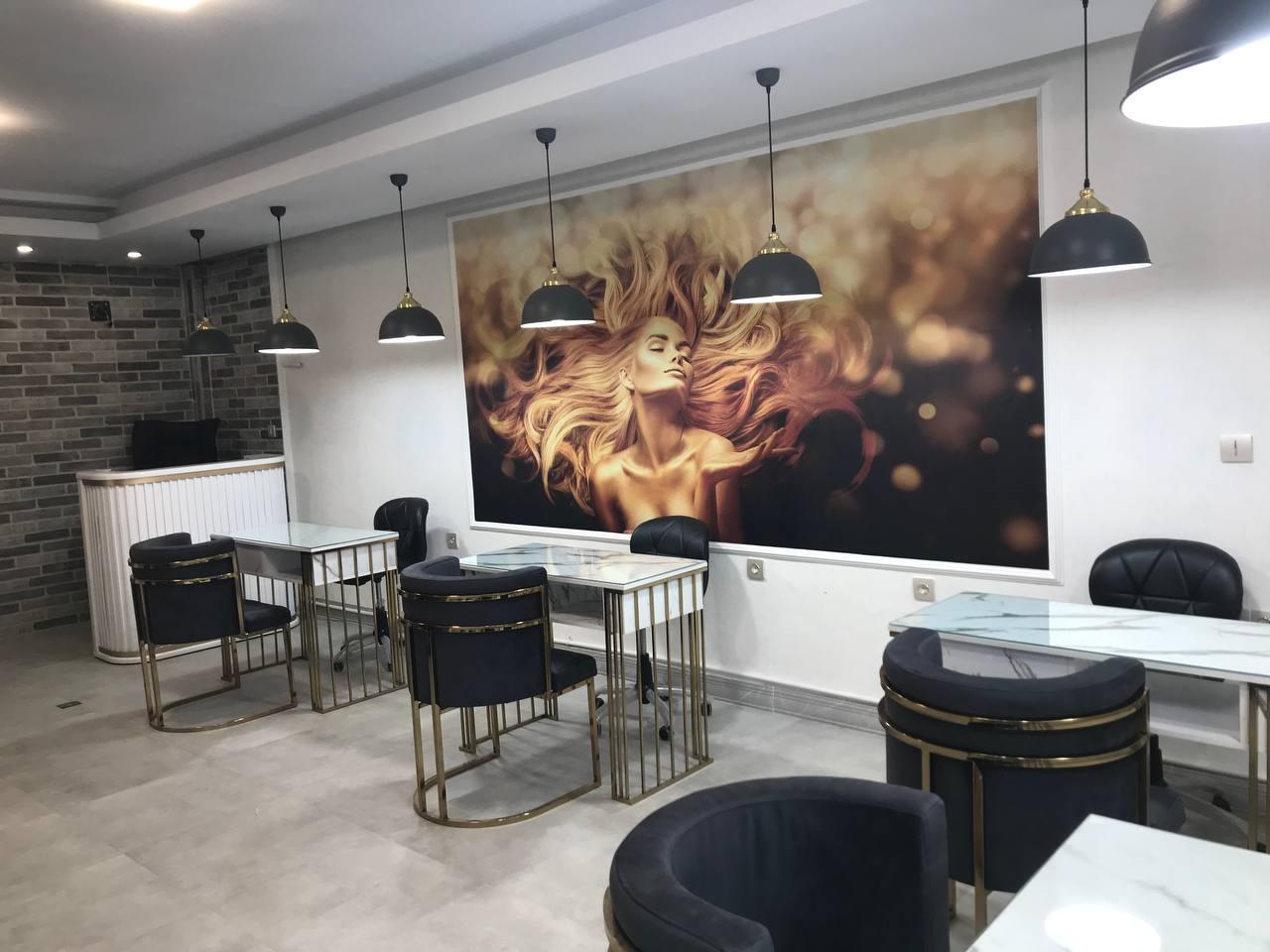 کلینیک تخصصی کاشت ناخن و مژه لیلیسن