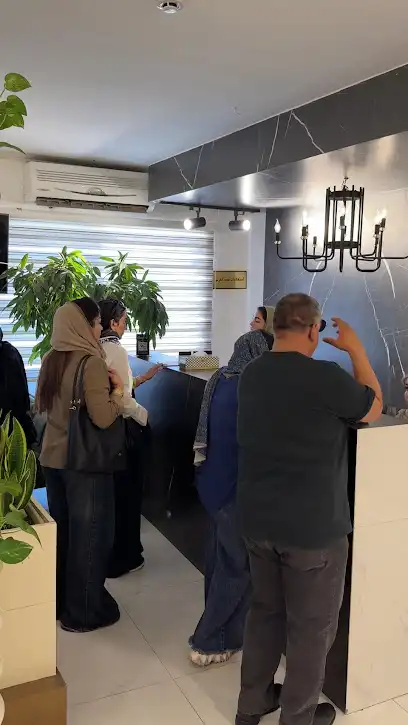 کلینیک پوست و مو دنیز